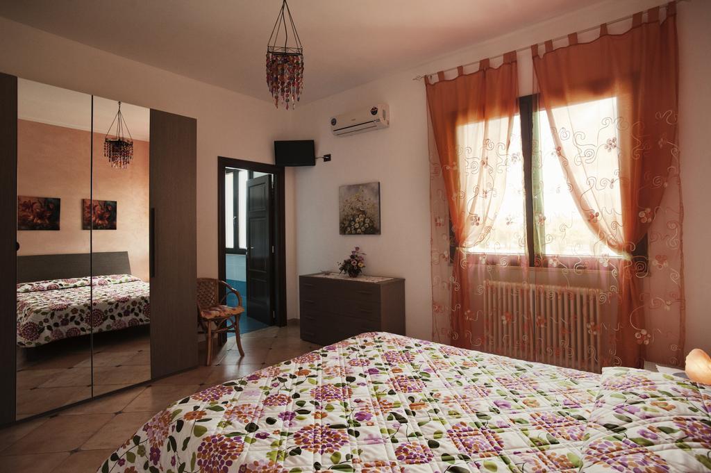 Brezza Di Mare Bed & Breakfast Vignacastrisi Room photo